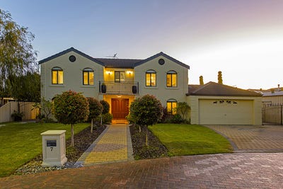 /international/au/7-levillain-retreat-geographe-wa-148727360/