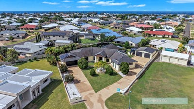 /international/au/4-janet-court-coral-cove-qld-151173444/