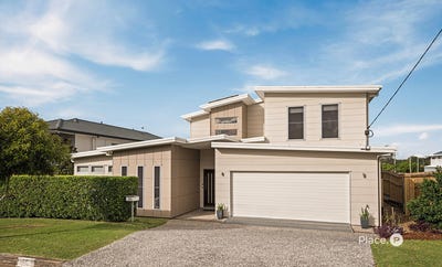 /international/au/16-delsie-street-cannon-hill-qld-151321428/