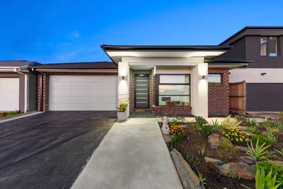 /international/au/12-undara-road-clyde-north-vic-148535720/