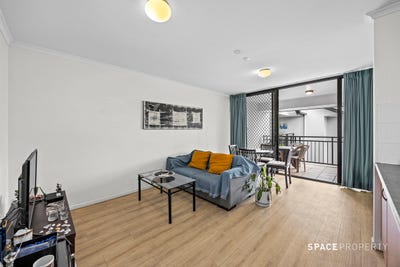 /international/au/35-336-boundary-street-spring-hill-qld-151315256/