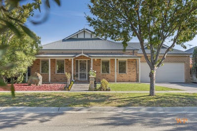 /international/au/68-wallara-waters-boulevard-wallan-vic-151225476/