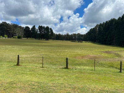 /international/au/95-blue-mount-road-trentham-vic-143624468/
