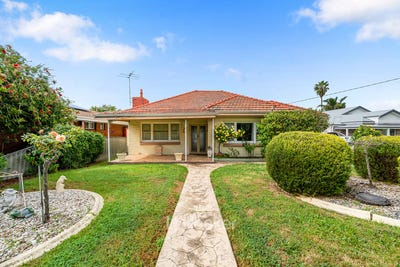 /international/au/246-steere-street-north-collie-wa-152669836/