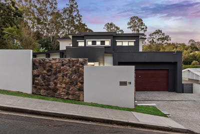 /international/au/19-blackstone-street-indooroopilly-qld-148535948/