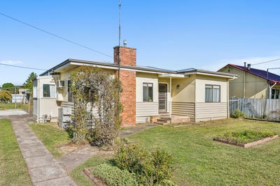 /international/au/8-brown-street-colac-vic-151258224/