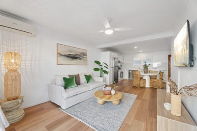 /international/au/2-198c-hedges-avenue-mermaid-beach-qld-151450804/