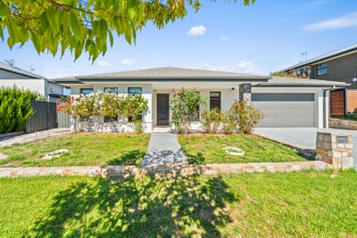 /international/au/20-griffiths-link-googong-nsw-151125620/