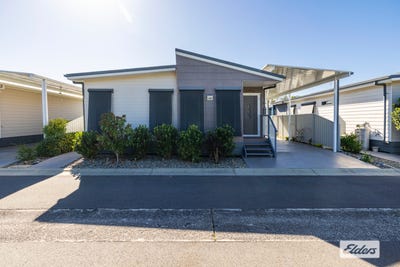/international/au/121-36-golding-street-yamba-nsw-150638540/