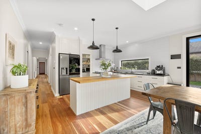 /international/au/9-wattle-grove-riddells-creek-vic-148172900/
