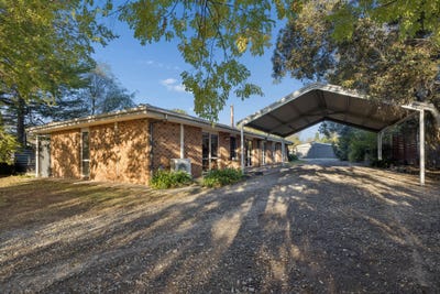 /international/au/9a-princess-street-goulburn-nsw-151086212/