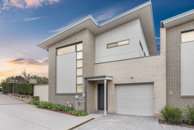 /international/au/1-19-henderson-road-queanbeyan-nsw-150913312/
