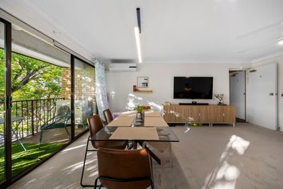 /international/au/4-12-stafford-road-gordon-park-qld-151230132/