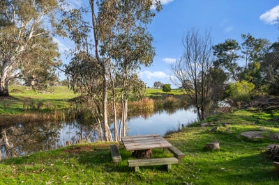 /international/au/575-old-tolmie-road-barwite-vic-151545536/