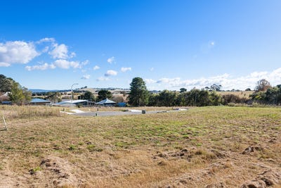 /international/au/5-maddrell-place-braidwood-nsw-204518884/