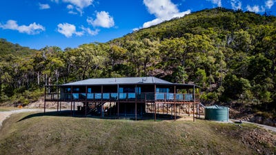 /international/au/124-josefski-road-agnes-water-qld-151387176/