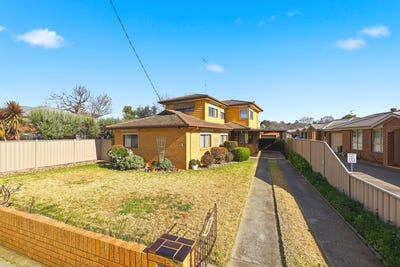 /international/au/13-graham-street-bacchus-marsh-vic-151965828/