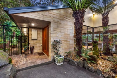 /international/au/3-yurnga-avenue-olinda-vic-151651992/