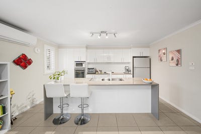 /international/au/2-42-kyla-crescent-port-macquarie-nsw-150664620/