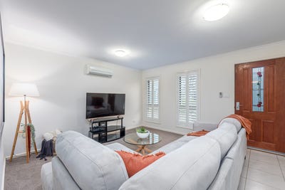 /international/au/71-hibberd-crescent-forde-act-150814392/