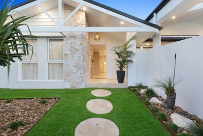 /international/au/56-southlake-drive-varsity-lakes-qld-151424796/