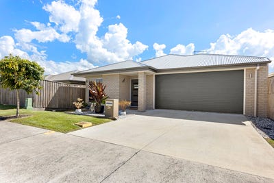 /international/au/28-millbrook-circuit-beerwah-qld-151498012/