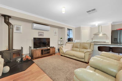 /international/au/4-terracina-parkway-piara-waters-wa-148429424/