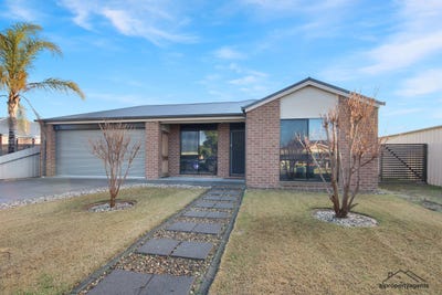 /international/au/9-tobruk-street-horsham-vic-148368116/