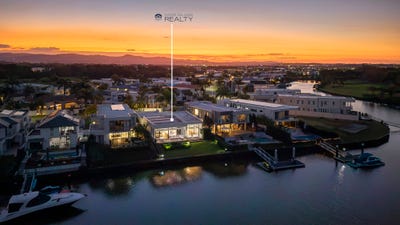 /international/au/7649-fairway-boulevard-hope-island-qld-152410896/