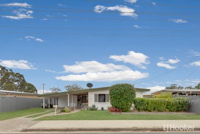 /international/au/4-sandpiper-avenue-new-auckland-qld-152652732/