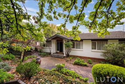 /international/au/25-finniss-crescent-narrabundah-act-151334932/