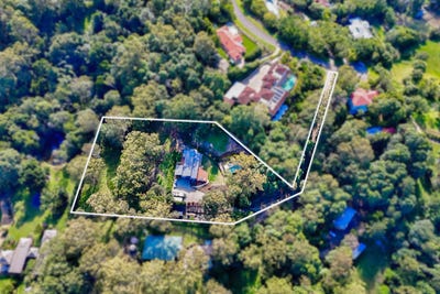 /international/au/18-panavista-court-doonan-qld-151499108/
