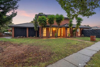 /international/au/8-james-cook-drive-melton-west-vic-151328484/