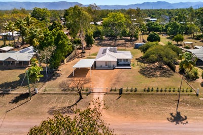 /international/au/79-ring-road-alice-river-qld-152544888/
