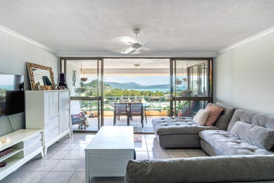 /international/au/128-4-eshelby-drive-cannonvale-qld-150751580/