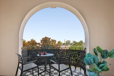 /international/au/9-70-wigram-road-glebe-nsw-151540616/