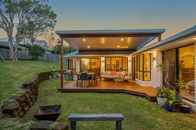 /international/au/11-rainforest-way-lennox-head-nsw-152416232/