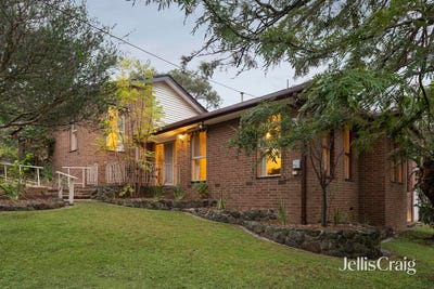 /international/au/14-progress-road-eltham-north-vic-151271840/