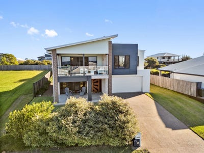 /international/au/35-sea-esplanade-elliott-heads-qld-151278408/