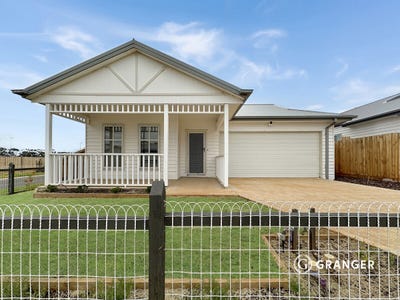/international/au/99-crowlands-circuit-eynesbury-vic-151396396/