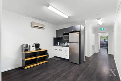/international/au/21-1029-manly-road-tingalpa-qld-505189228/