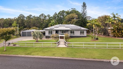 /international/au/22-26-cocos-drive-ningi-qld-152535532/