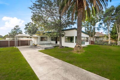 /international/au/242-brenan-street-smithfield-nsw-148616576/