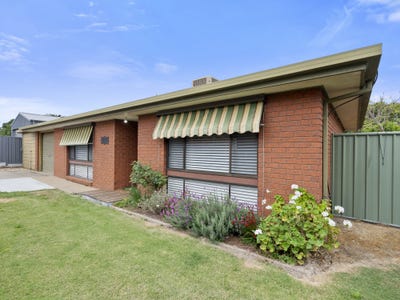 /international/au/unit-2-23-king-street-corowa-nsw-152610404/