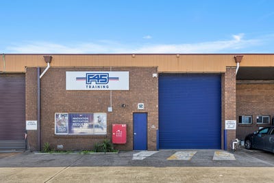 /international/au/12-	30-swan-street-wollongong-nsw-505103396/