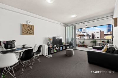 /international/au/170-leichhardt-street-spring-hill-qld-145808956/