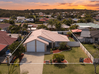 /international/au/15-smout-court-sandstone-point-qld-152402240/