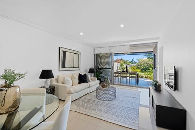 /international/au/1-81-mildmay-street-fairfield-qld-151555392/