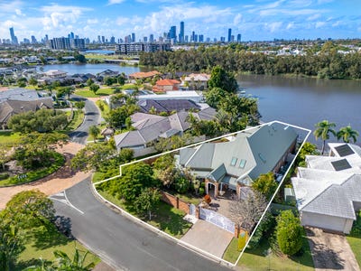 /international/au/89-port-jackson-boulevard-clear-island-waters-qld-151464012/