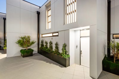 /international/au/11-663-malvern-road-toorak-vic-150037080/
